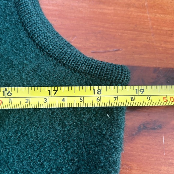 VTG Lands End Sweater Vest 100% Wool Knot Buttons Sz 10PGreen Pockets Grannycore - Picture 5 of 6